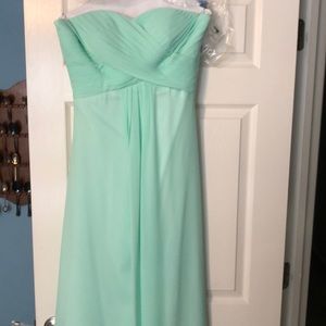 Beautiful floor-length strapless, built in bra